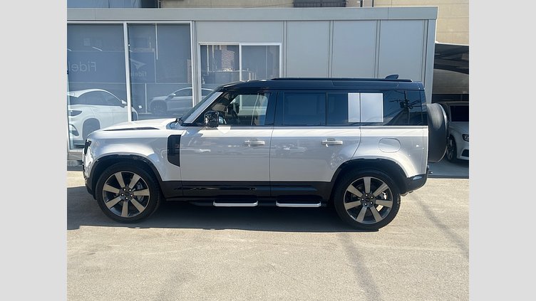 2025 認定中古車 Land Rover Defender 110 ボラスコグレイ P300e プラグインハイブリッド X-Dynamic HSE