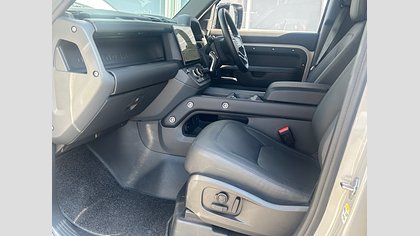 Defender 110 2