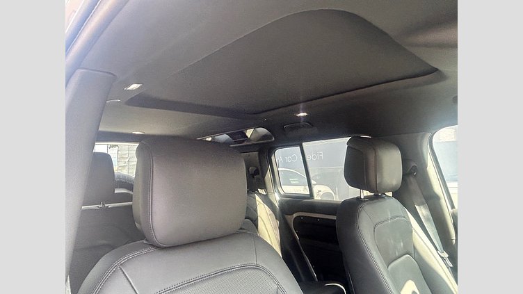 2025 認定中古車 Land Rover Defender 110 ボラスコグレイ P300e プラグインハイブリッド X-Dynamic HSE