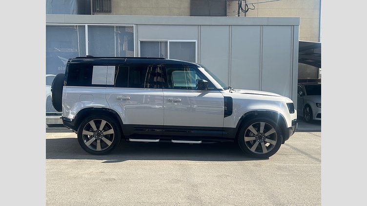 2025 認定中古車 Land Rover Defender 110 ボラスコグレイ P300e プラグインハイブリッド X-Dynamic HSE