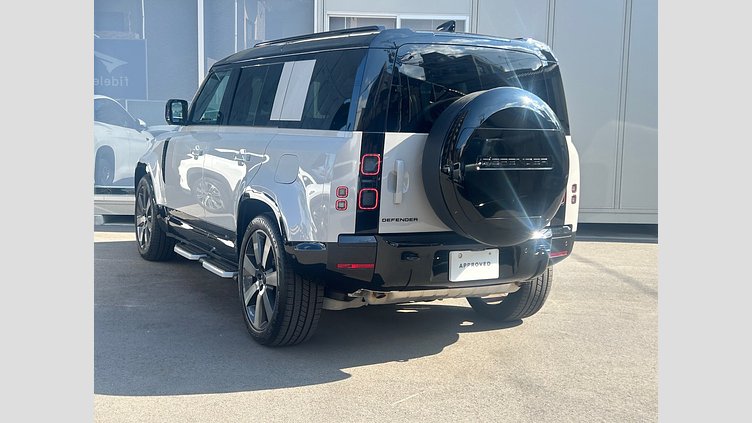 2025 認定中古車 Land Rover Defender 110 ボラスコグレイ P300e プラグインハイブリッド X-Dynamic HSE