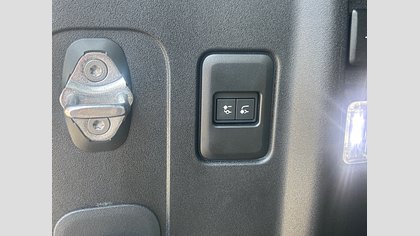 Defender 110 29