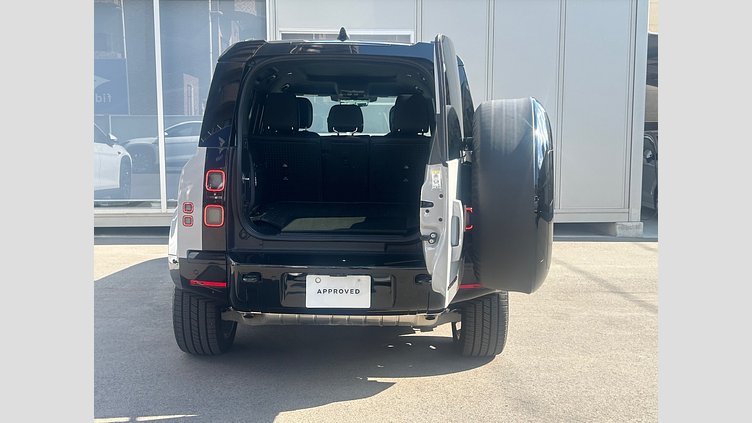 2025 認定中古車 Land Rover Defender 110 ボラスコグレイ P300e プラグインハイブリッド X-Dynamic HSE