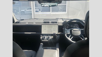 Defender 110 3
