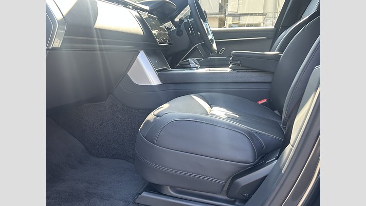 2025 認定中古車 Land Rover Range Rover カルパチアングレイ D350 AWD MHEV（AT） スタンダードホイールベース SE