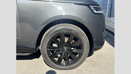Range Rover 22