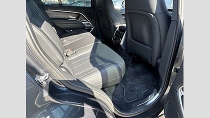 Range Rover 24