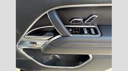 Range Rover 25