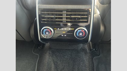 Range Rover 27