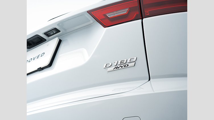 2018 認定中古車 Jaguar E-Pace ユーロン ホワイト D180 オートマチック全輪駆動 S  D180