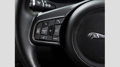E-Pace 19