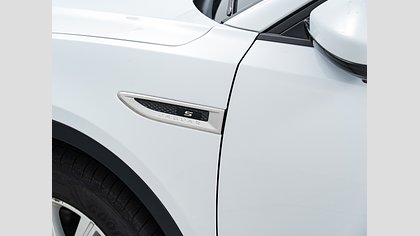 E-Pace 18