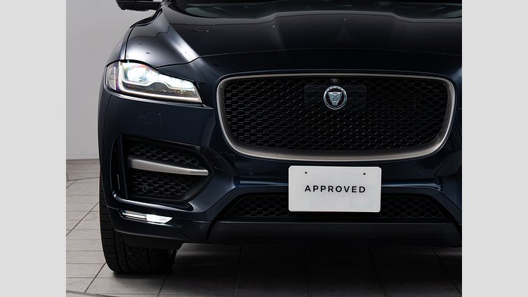 2016 認定中古車 Jaguar F-Pace Loire Blue AWD Ｒ－スポーツ　35ｔ