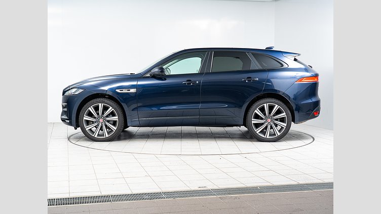 2016 認定中古車 Jaguar F-Pace Loire Blue AWD Ｒ－スポーツ　35ｔ