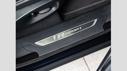 F-Pace 29