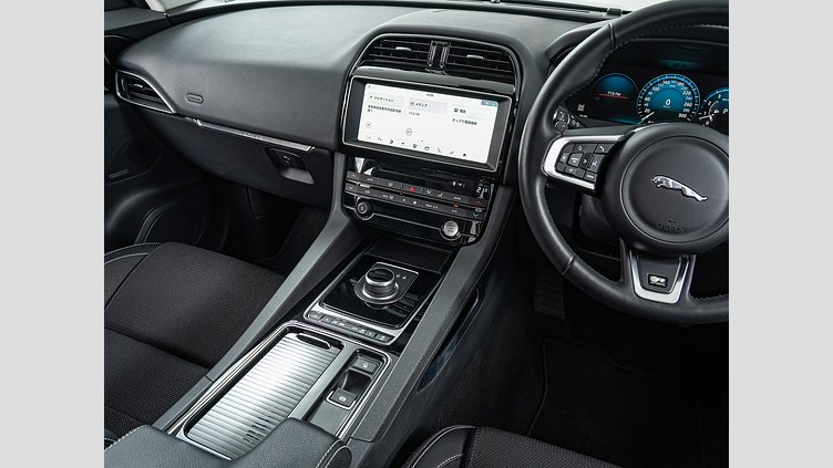 2016 認定中古車 Jaguar F-Pace Loire Blue AWD Ｒ－スポーツ　35ｔ