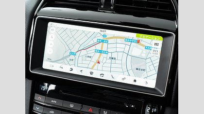 F-Pace 23