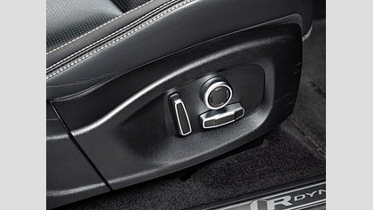 E-Pace 28