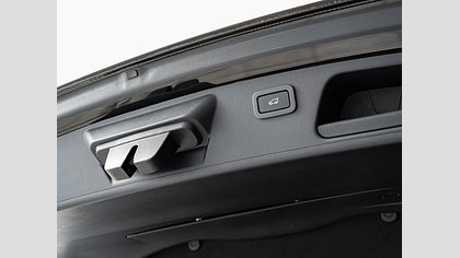 E-Pace 19