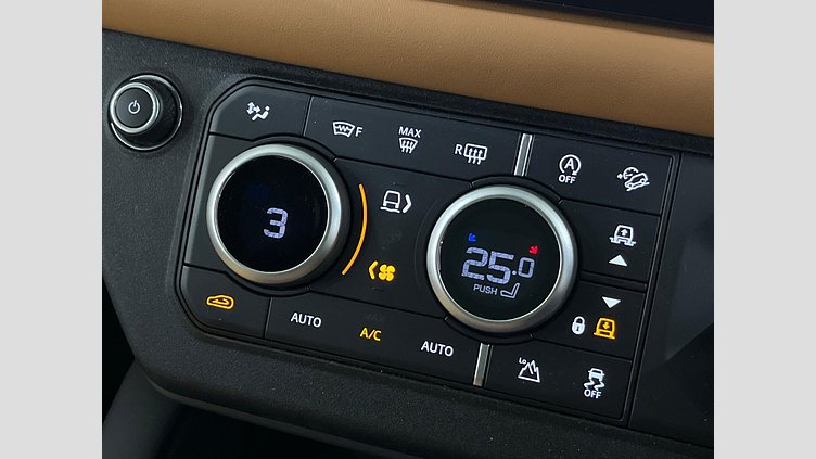 2023 認定中古車 Land Rover Defender 110 サントリーニブラック D300 AWD（AT） X-DYNAMIC HSE