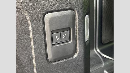 Defender 110 44