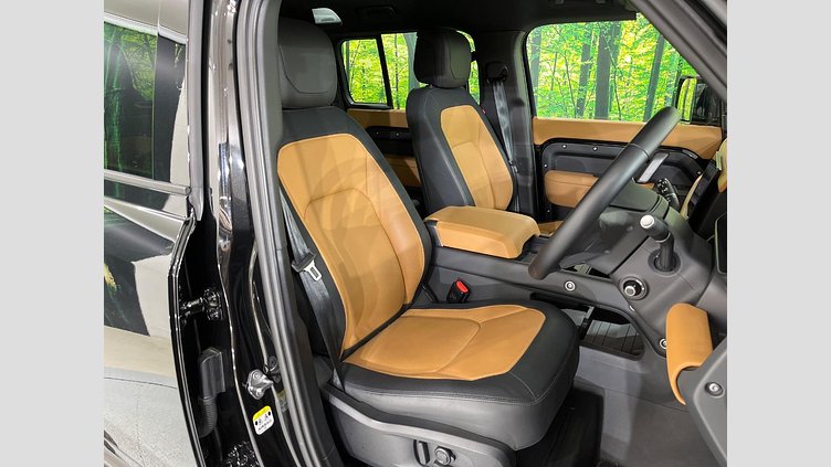 2023 認定中古車 Land Rover Defender 110 サントリーニブラック D300 AWD（AT） X-DYNAMIC HSE
