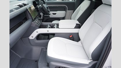 Defender 90 2