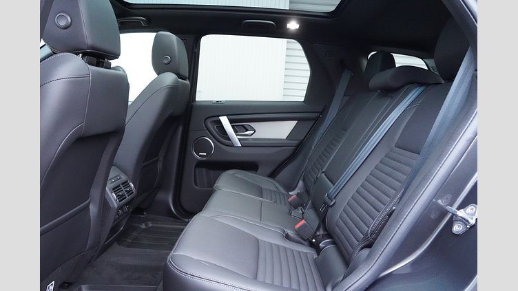 2025 認定中古車 Land Rover Discovery Sport カルパチアングレイ プラグインハイブリッド（ガソリン） 標準ホイール Dynamic SE