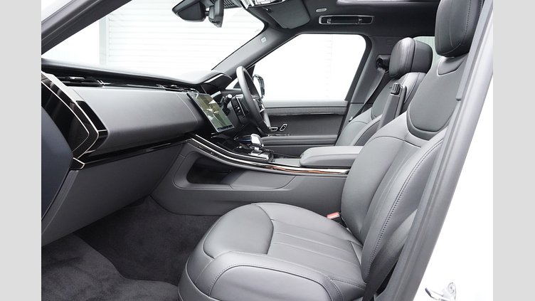 2025 認定中古車 Land Rover Range Rover Sport オストゥーニパールホワイト P530マイルドハイブリッド Dynamic HSE　V8