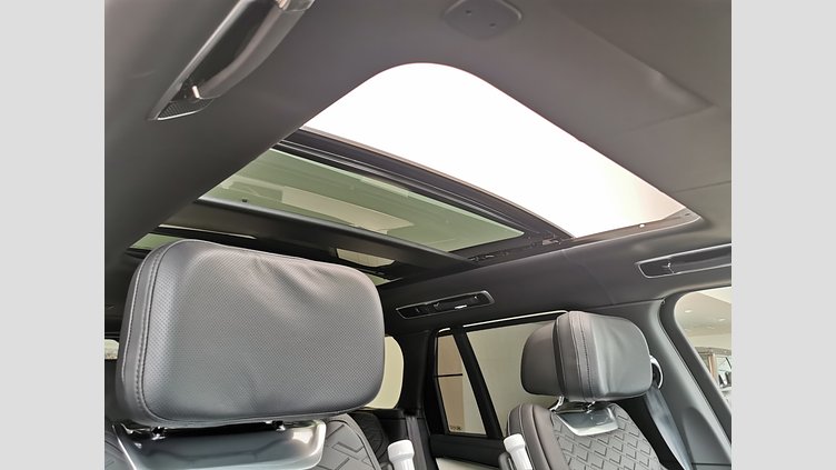2023 認定中古車 Land Rover Range Rover オストゥーニパールホワイト P530 AWD（AT） スタンダードホイールベース SV