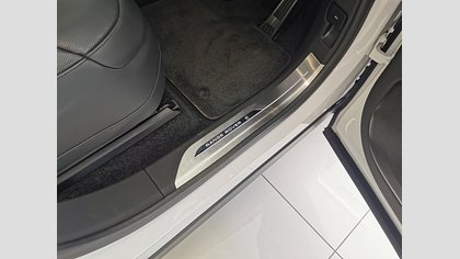 Range Rover 46