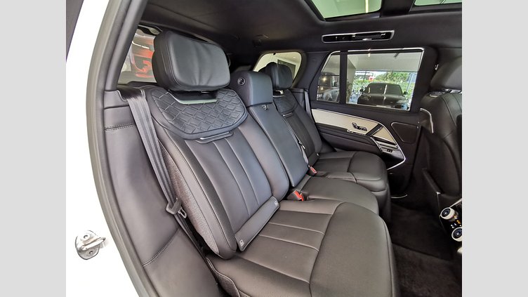 2023 認定中古車 Land Rover Range Rover オストゥーニパールホワイト P530 AWD（AT） スタンダードホイールベース SV