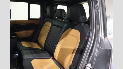 Defender 110 4