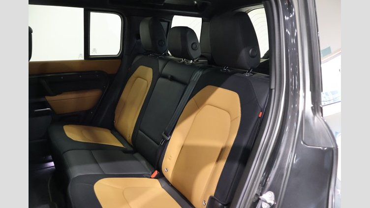 2022 認定中古車 Land Rover Defender 110 カルパチアングレイ D300 AWD（AT） X-DYNAMIC HSE