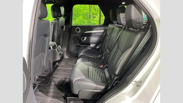 2024 認定中古車 Land Rover Discovery フジホワイト D350マイルドハイブリッド（ディーゼル） Dynamic SE