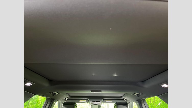 2024 認定中古車 Land Rover Discovery フジホワイト D350マイルドハイブリッド（ディーゼル） Dynamic SE