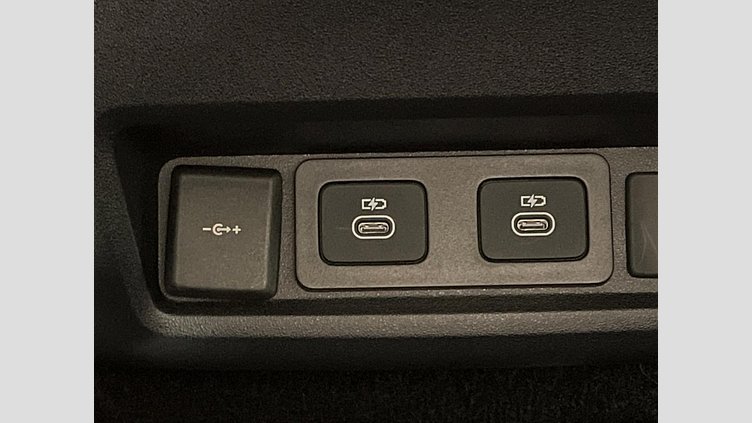 2024 認定中古車 Land Rover Discovery フジホワイト D350マイルドハイブリッド（ディーゼル） Dynamic SE