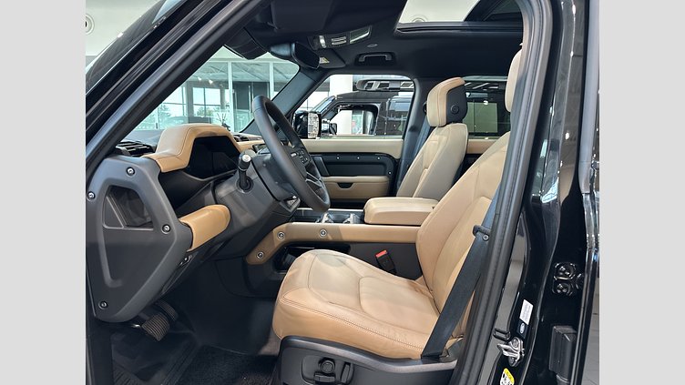 2026 Nowy Land Rover Defender 110 Santorini Black D350 MHEV z silnikiem wysokoprężnym X-Dynamic HSE