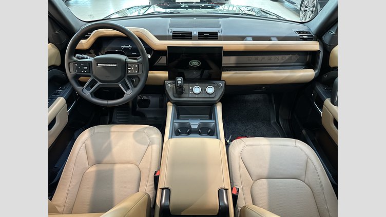 2026 Nowy Land Rover Defender 110 Santorini Black D350 MHEV z silnikiem wysokoprężnym X-Dynamic HSE