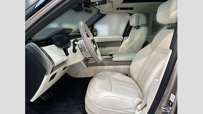 Range Rover 10