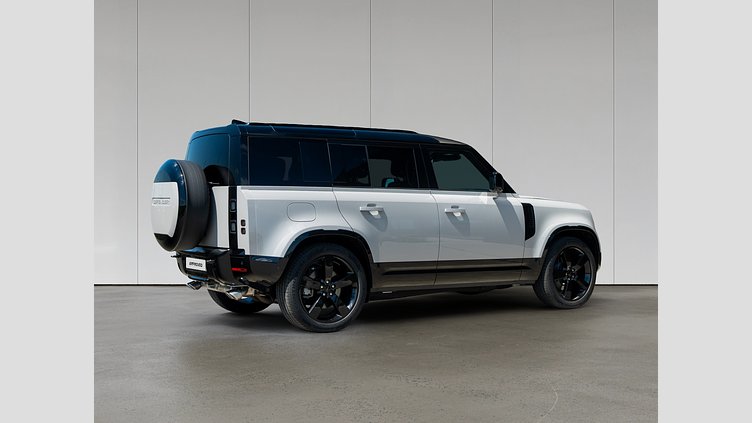 2025 Approved Land Rover Defender 110 Borasco Grey P425 z silnikiem benzynowym V8 X-Dynamic HSE