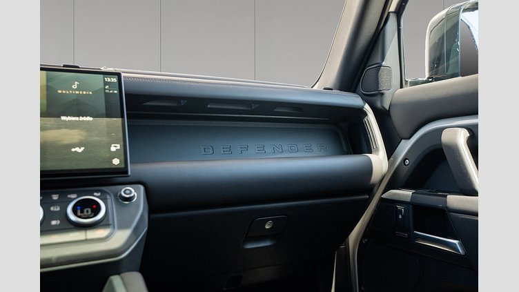 2025 Approved Land Rover Defender 110 Borasco Grey P425 z silnikiem benzynowym V8 X-Dynamic HSE