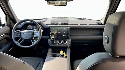Defender 110 6