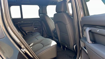 Defender 110 8