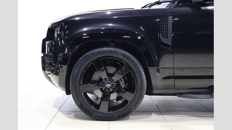 2024 認定中古車 Land Rover Defender 110 サントリーニブラック P525 AWD (AT) V8