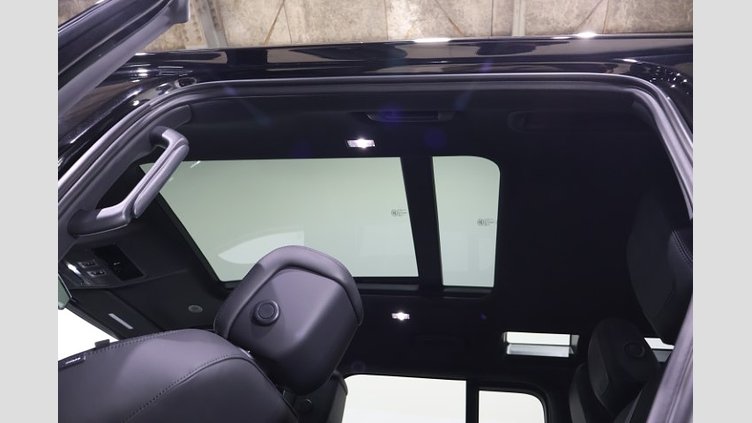 2024 認定中古車 Land Rover Defender 110 サントリーニブラック P525 AWD (AT) V8
