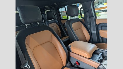 Defender 110 8