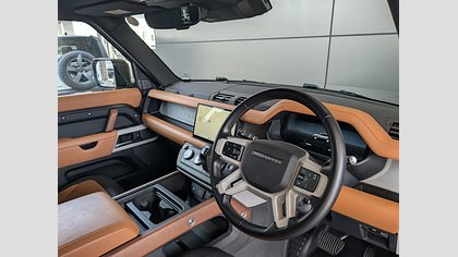 Defender 110 12