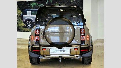 Defender 110 6