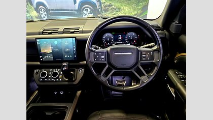 Defender 110 13